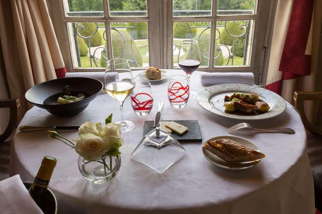 Chateau De Beaulieu Et Magnolia Spa, The Originals Relais جو لو تورز المطعم الصورة